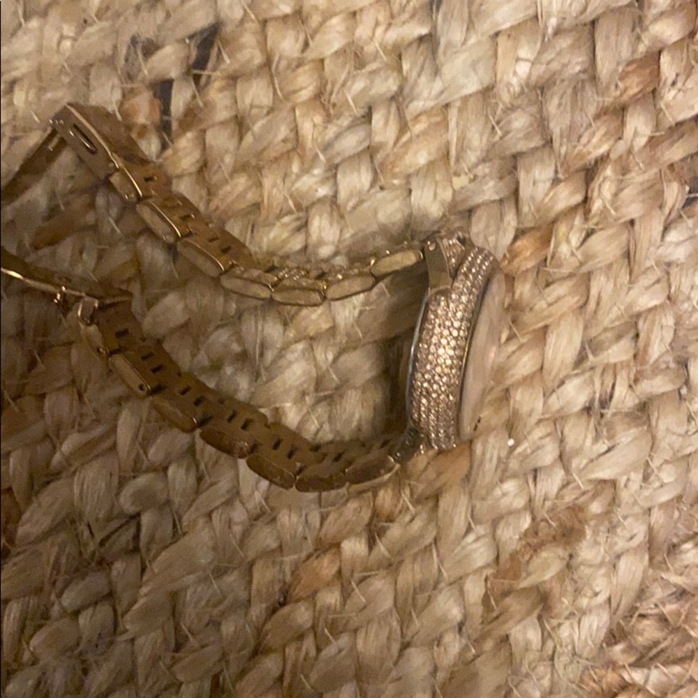 Watch - Picture 2 of 3